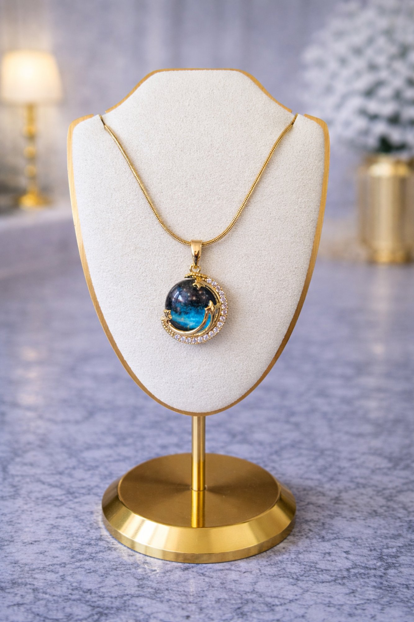 COLLAR LUNA GALÁCTICA DORADO CON ESFERA AZUL - 3
