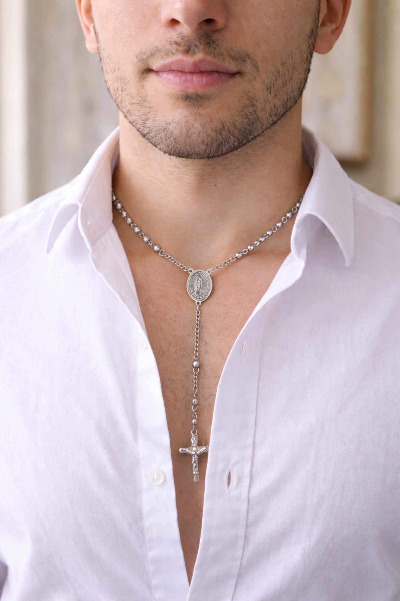 COLLAR ROSARIO PLATEADO “LUZ DIVINA” PARA CABALLERO - 1