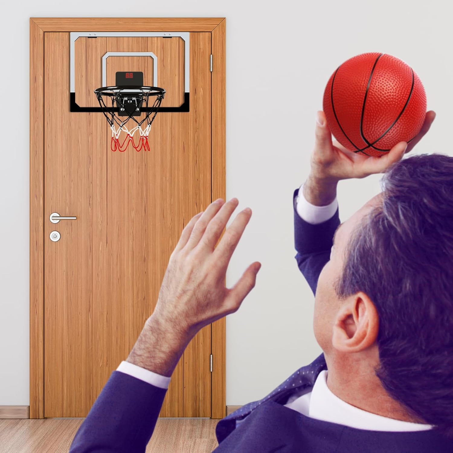MINI TABLERO DE BASQUET PORTATIL CON MARCADOR LED - 6