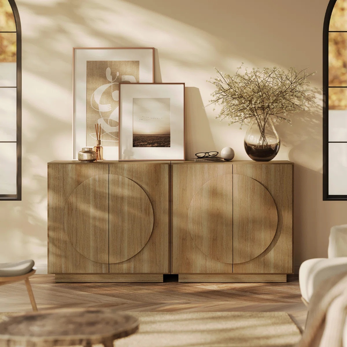 APARADOR ROSLAND 4 PUERTAS ESTANTES INTERNOS CARAMEL 166CM - 1