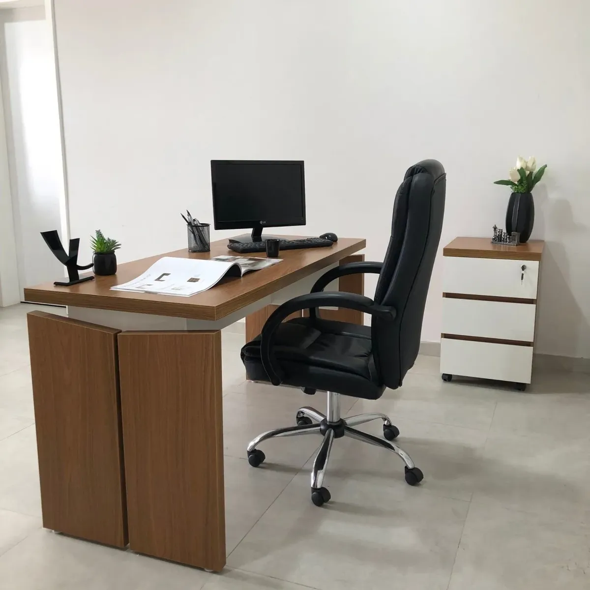 ESCRITORIO EJECUTIVO ALESSE CEDRO Y BLANCO 145CM - 2