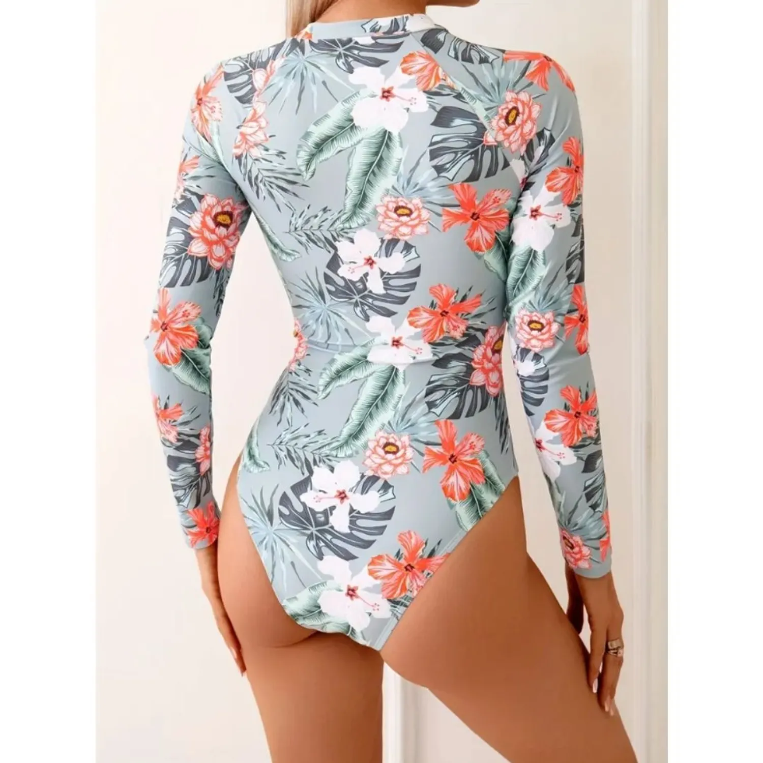 PUERTO MELÓN | TRAJE DE BAÑO ENTERO VERDE MANGA LARGA CON COPA Y FORRO INTERNO - FLORAL - 2