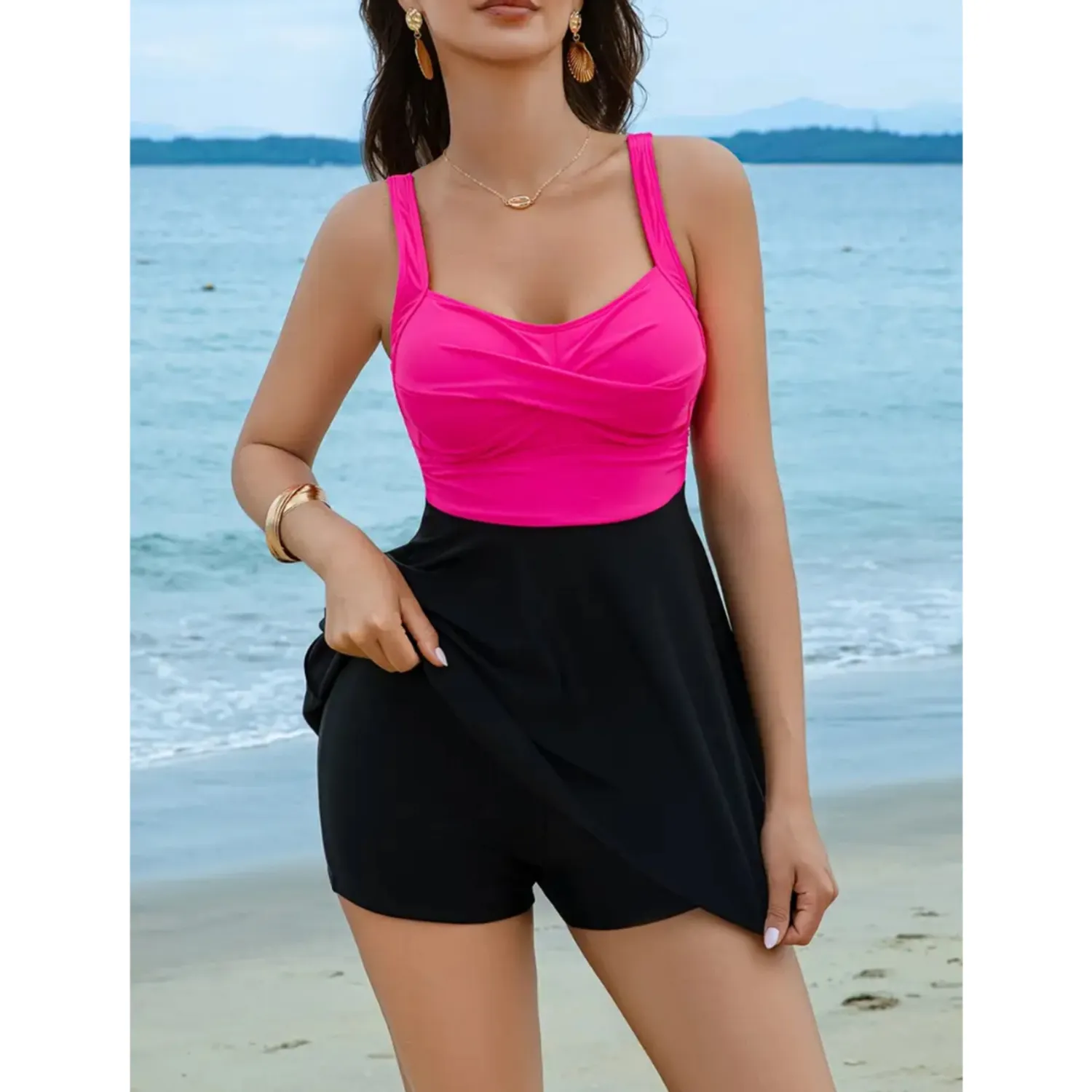 PUERTO MELÓN | TRAJE DE BAÑO TANKINI DOS PIEZAS CON SHORT NEGRO CON FUCSIA - INCLUYE FORRO INTERNO Y COPA - 1