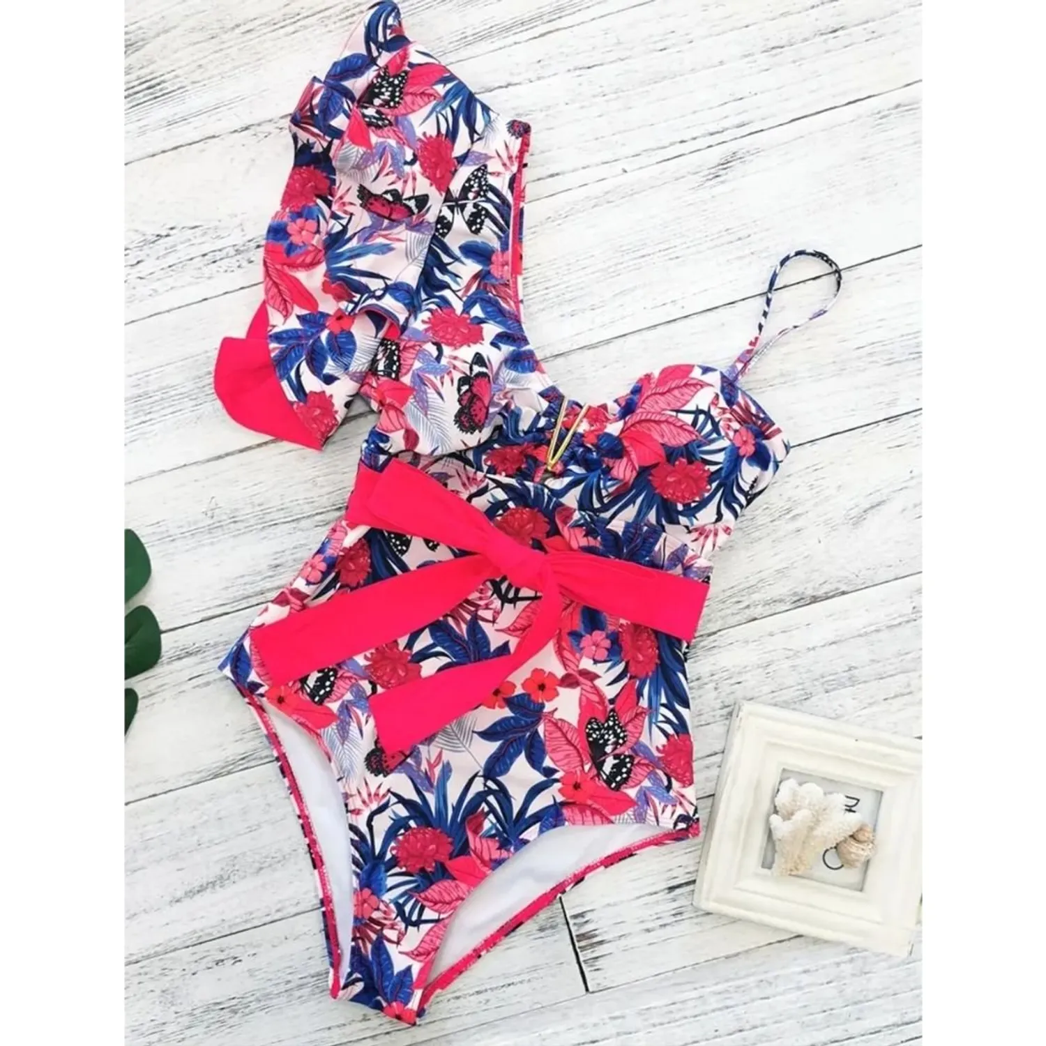 PUERTO MELÓN | TRAJE DE BAÑO ROMANO CON ESTAMPADO FUCSIA - INCLUYE COPA Y FORRO INTERNO - 1