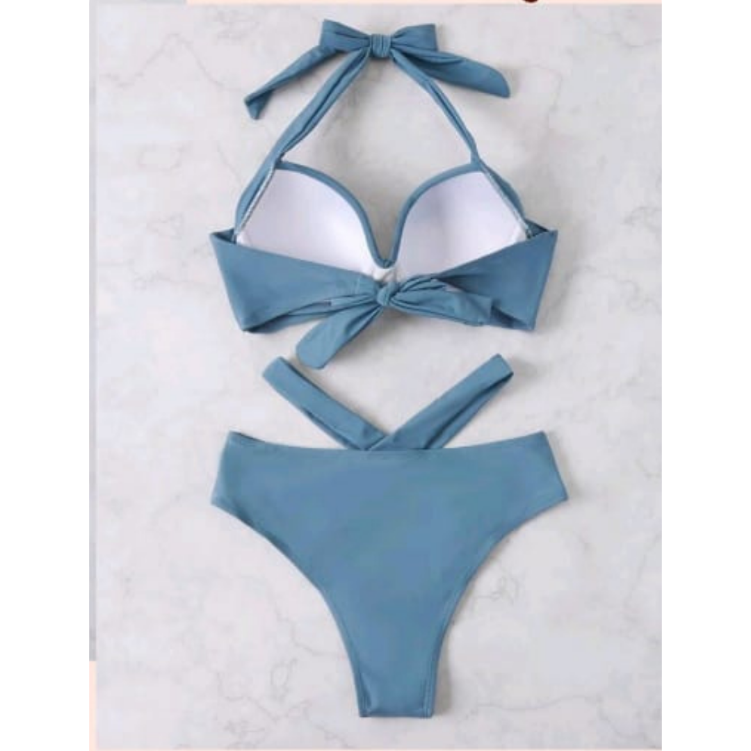 PUERTO MELÓN | BIKINI CELESTE CON AMARRE AL CUELLO - INCLUYE COPA Y FORRO - 2