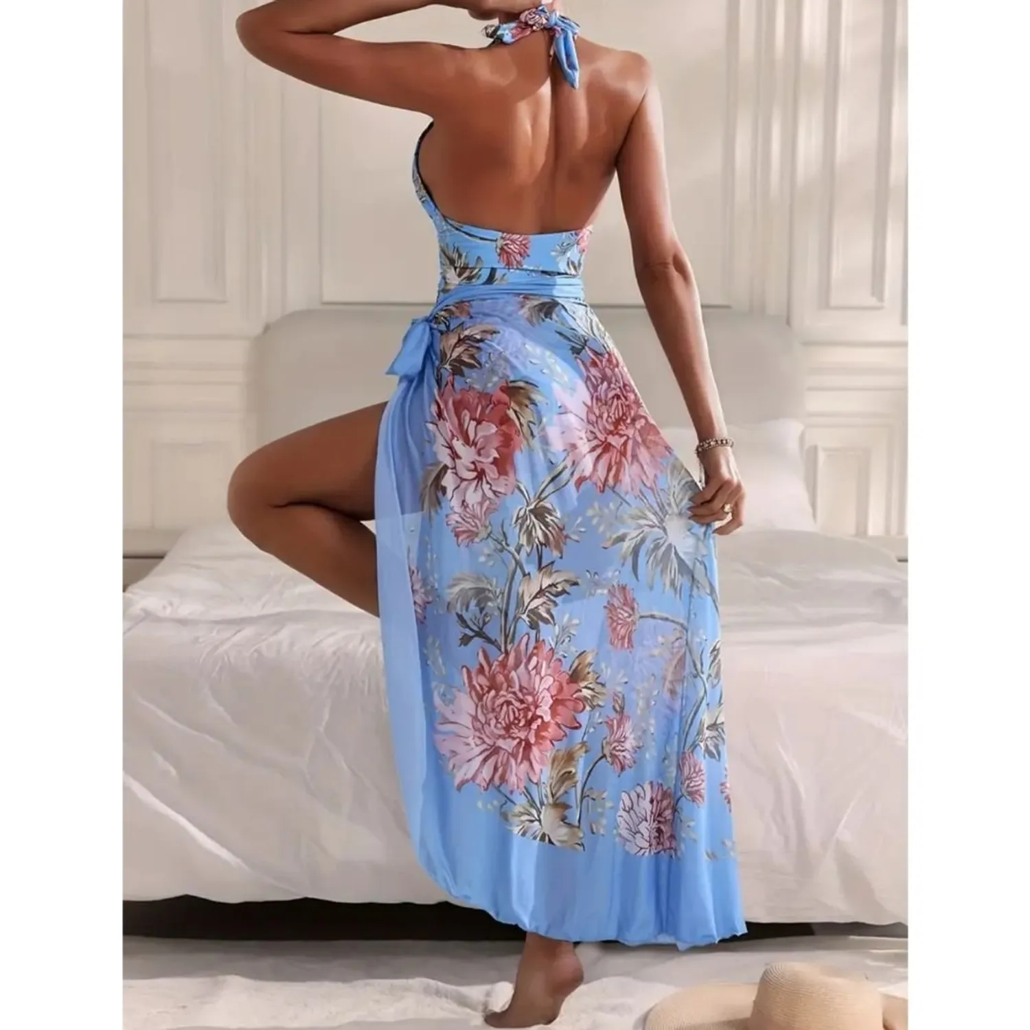 PUERTO MELÓN | TRAJE DE BAÑO ENTERIZO HALTER CELESTE ESTAMPADO CON COPA Y FORRO INTERNO - INCLUYE PAREO - 2