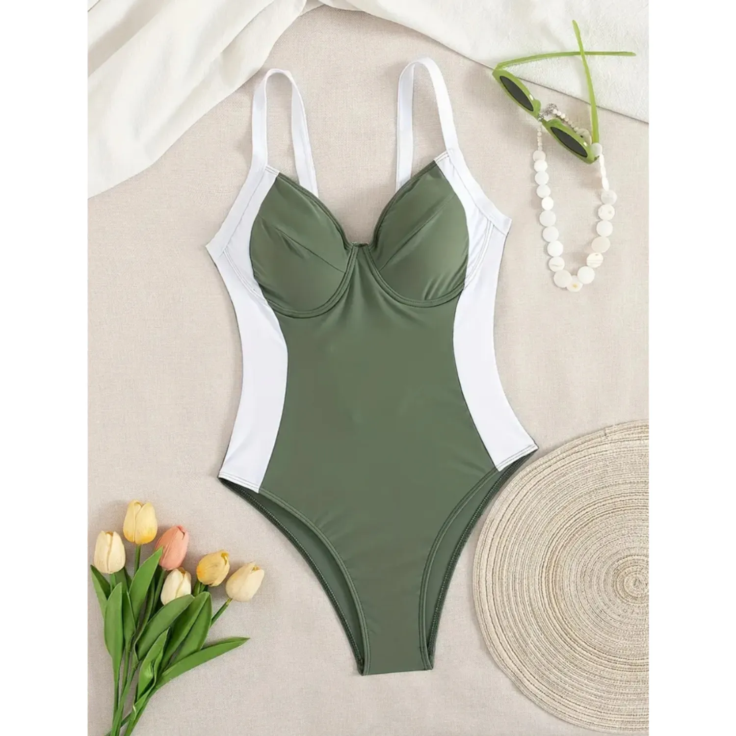PUERTO MELÓN | TRAJE DE BAÑO ENTERIZO VERDE CON BLANCO CON CONTROL DE ABDOMEN - INCLUYE COPA, ARO Y FORRO INTERNO - 1