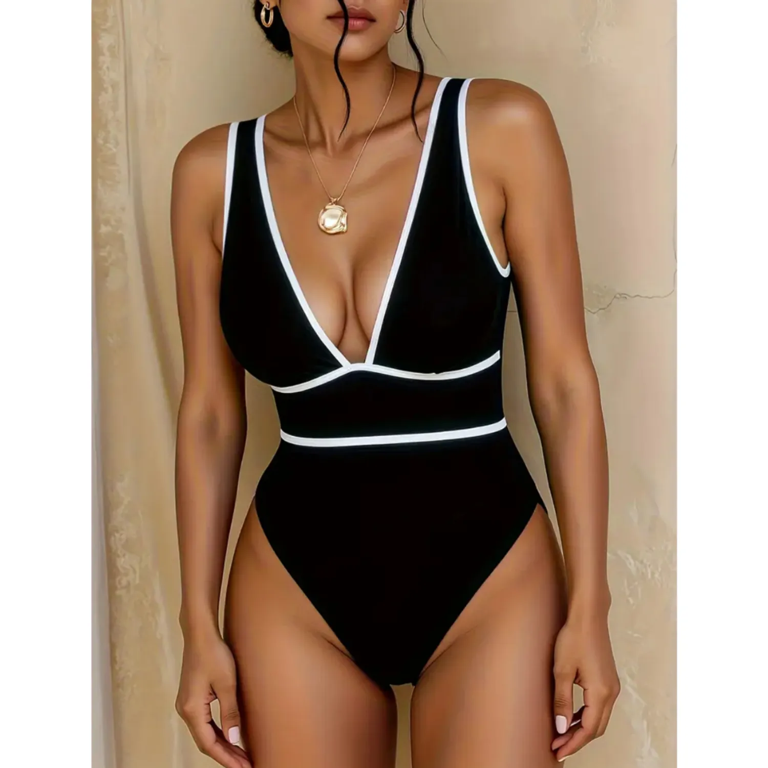 PUERTO MELÓN | TRAJE DE BAÑO ENTERO NEGRO CON LINEAS BLANCAS - INCLUYE COPA Y FORRO INTERNO - 3