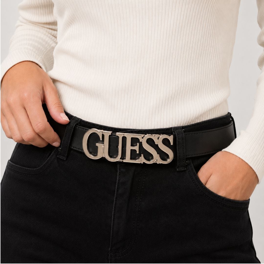 CORREA GUESS MUJER MARIANNA COLOR NEGRO CON LOGOTIPO DORADO - 4