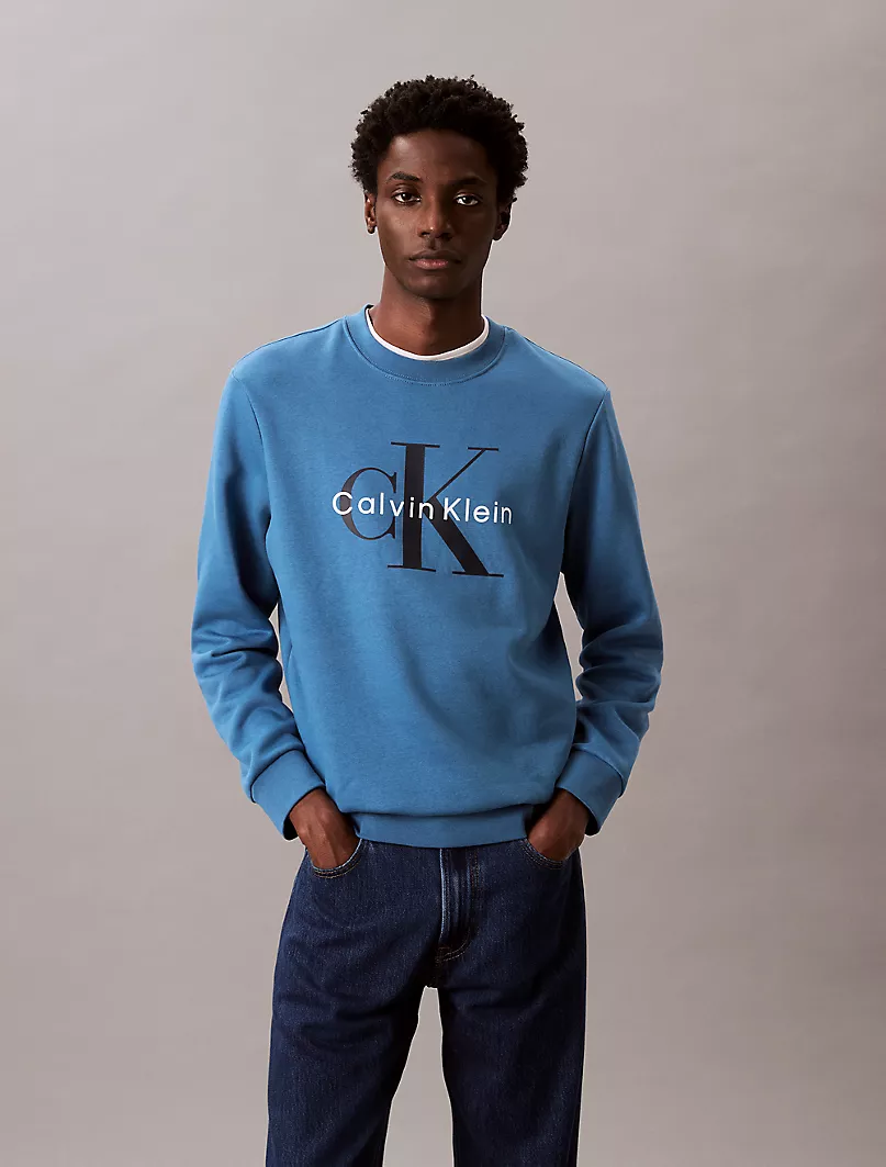 POLERA CALVIN KLEIN HOMBRE LOGO FLEECE AZUL MONOGRAMA CK - 4