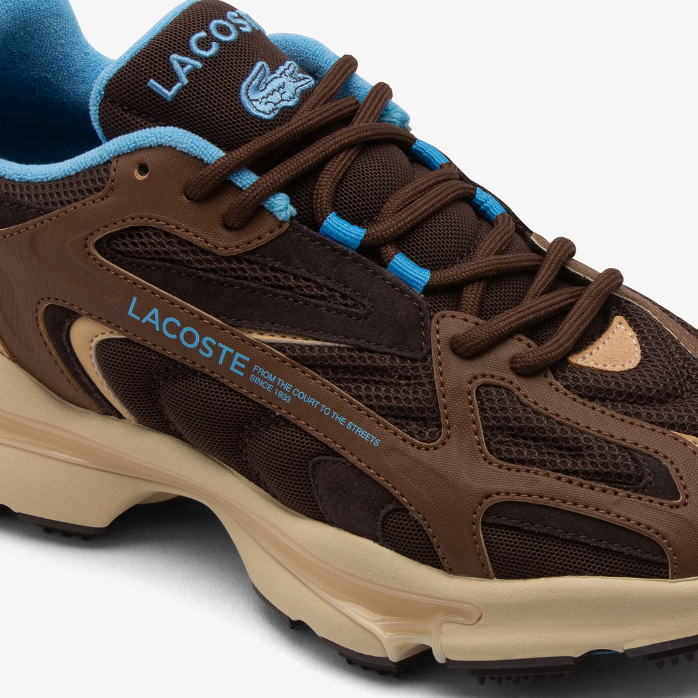 ZAPATILLAS LACOSTE L003 2K24 HOMBRE ESTILO CHUNKY RETRO MARRÓN/ CELESTE LOGOTIPO LATERAL - 2