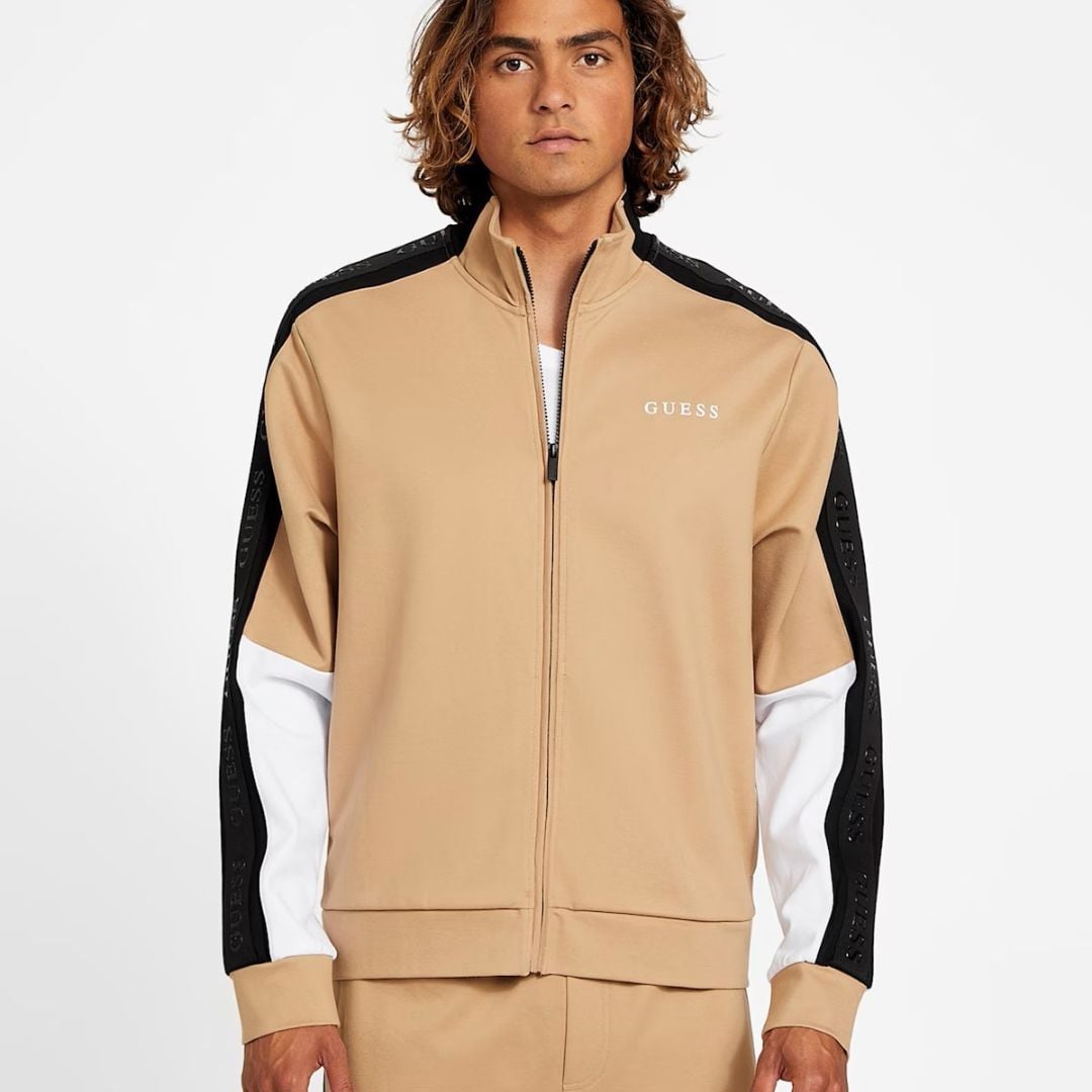 CASACA GUESS HOMBRE MATEO COLOR-BLOCK BEIGE NEGRO CON LOGOTIPO EN LAS MANGAS - 1