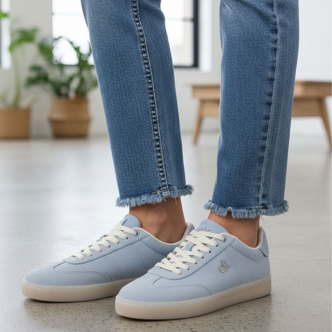 ZAPATILLAS CALVIN KLEIN MUJER NICALA CELESTE LOGO CK LATERAL DISEÑO URBANO - 7