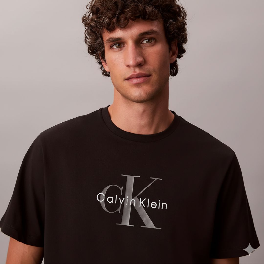 POLO CALVIN KLEIN HOMBRE LOGO CK NEGRO MONOGRAMA REGULAR FIT - 1