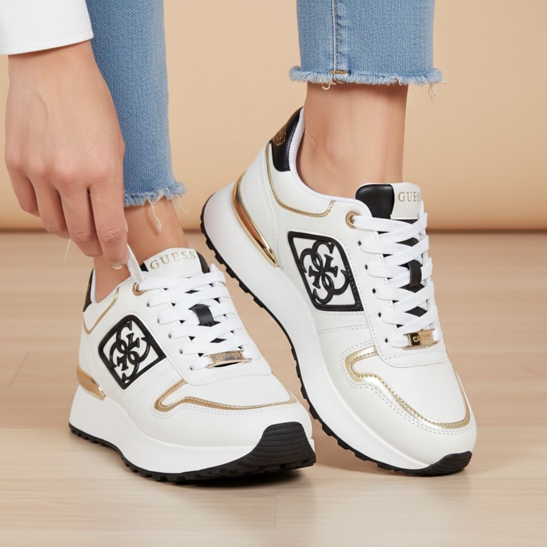 ZAPATILLAS GUESS MUJER KOYAA BLANCO LOGO QUATTRO G DETALLES DORADOS - 6