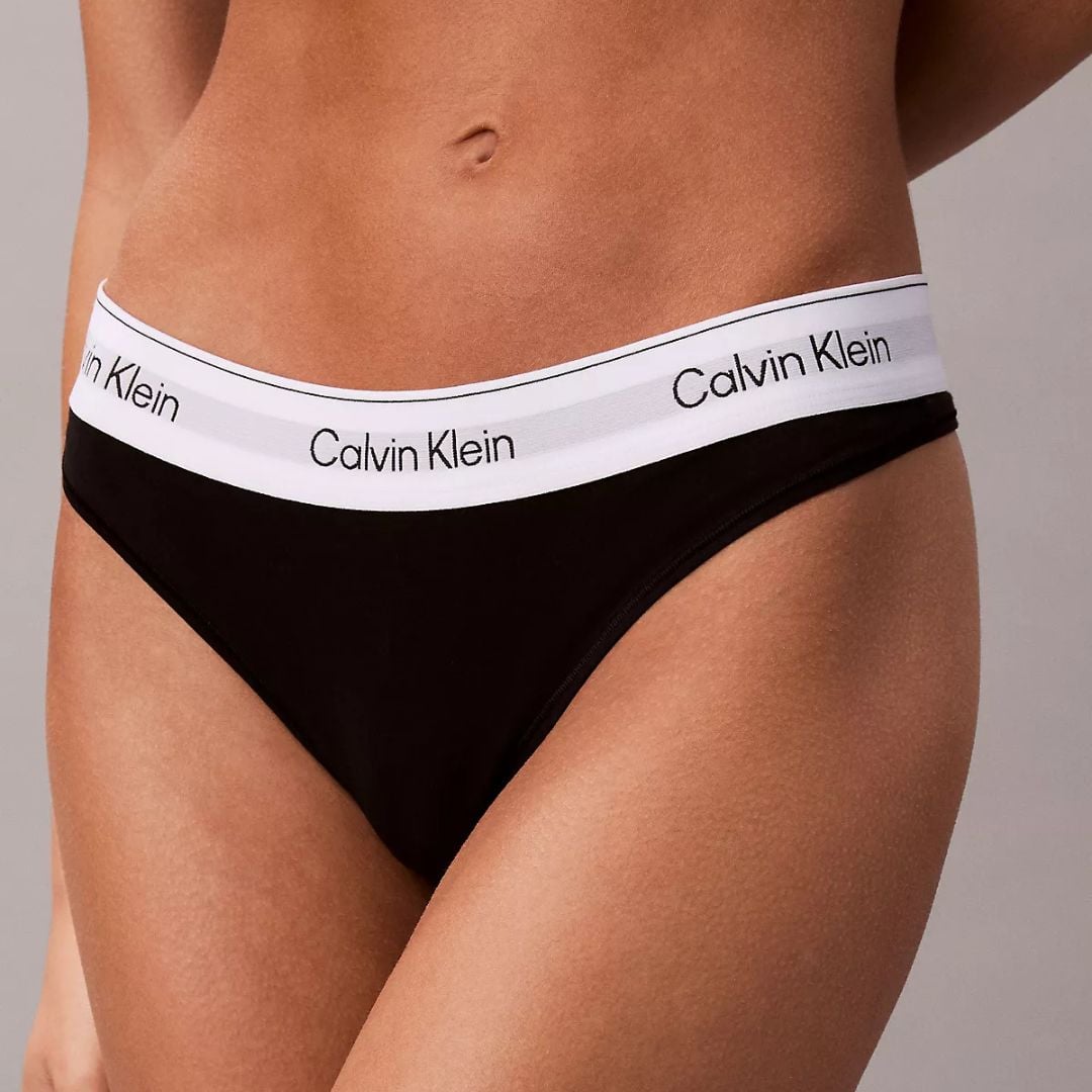 CALZÓN CALVIN KLEIN MUJER LOGO NEGRO CINTURA ELÁSTICA ESTILO TANGA - 1