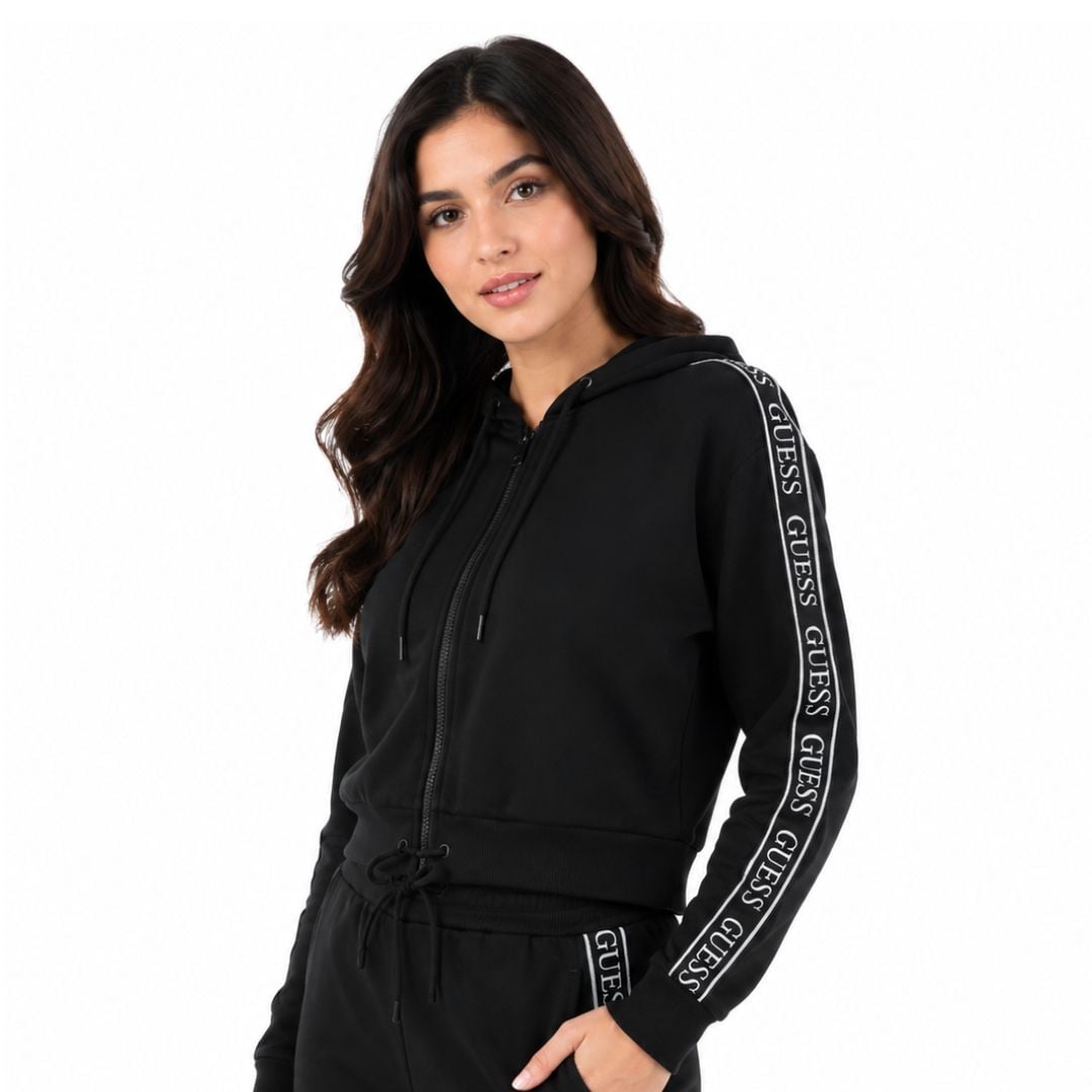 POLERA GUESS MUJER ANNALISE NEGRO CON CAPUCHA LOGO TAPE MANGA LARGA - 1