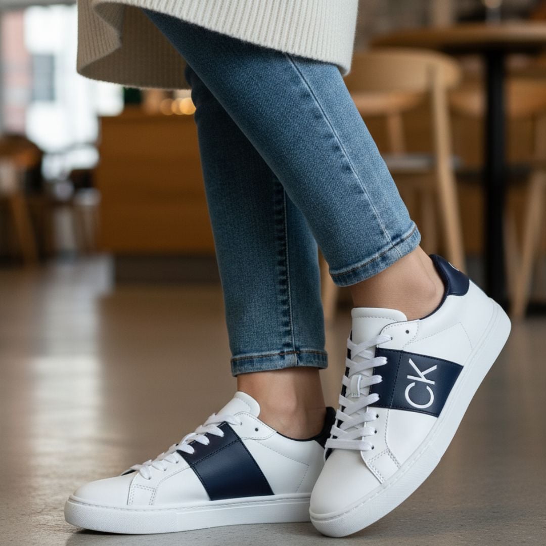 ZAPATILLAS CALVIN KLEIN MUJER GWENA BLANCO/AZUL LOGOTIPO CK POSTERIOR Y LATERAL - 5