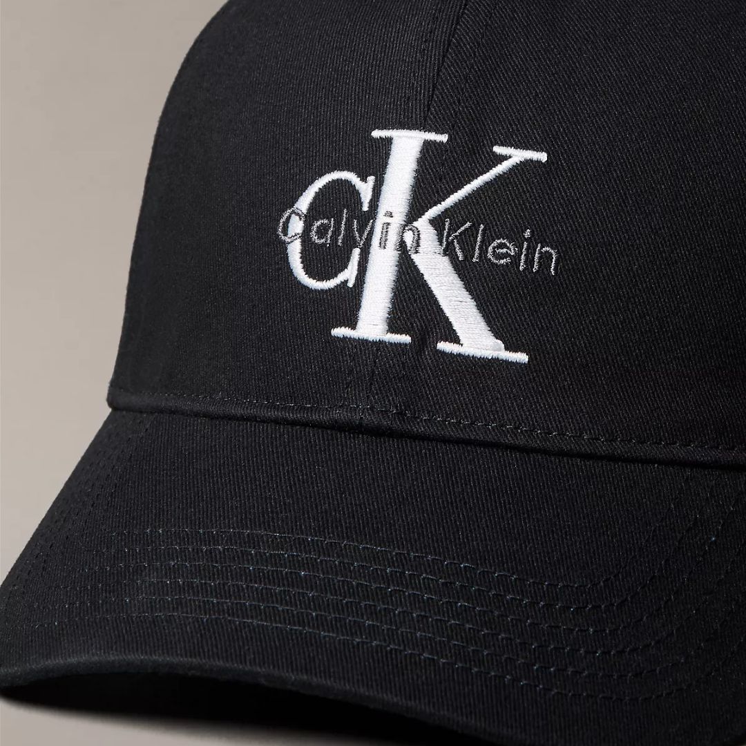 GORRA CALVIN KLEIN UNISEX BASEBALL MONOLOGO NEGRO CK BORDADO VISERA CURVA AJUSTABLE - 3