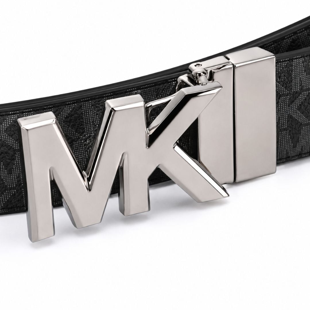 CORREA MICHAEL KORS MUJER REVERSIBLE PLAQUE LOGO NEGRA MONOGRAM CON HEBILLA MK PLATEADA - 3