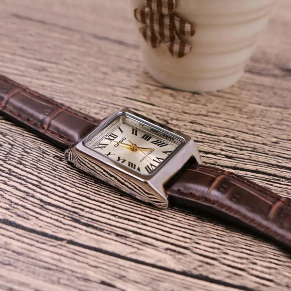 LTP-V007 | RELOJ CASIO PARA MUJER DE CUERO PLATEADO/MARRÓN | CAS-42 - 3