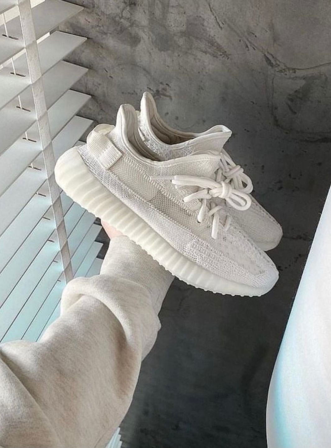 ZAPATILLA ADIDAS YEEZY BOOST 350 V2 HQ6316_A