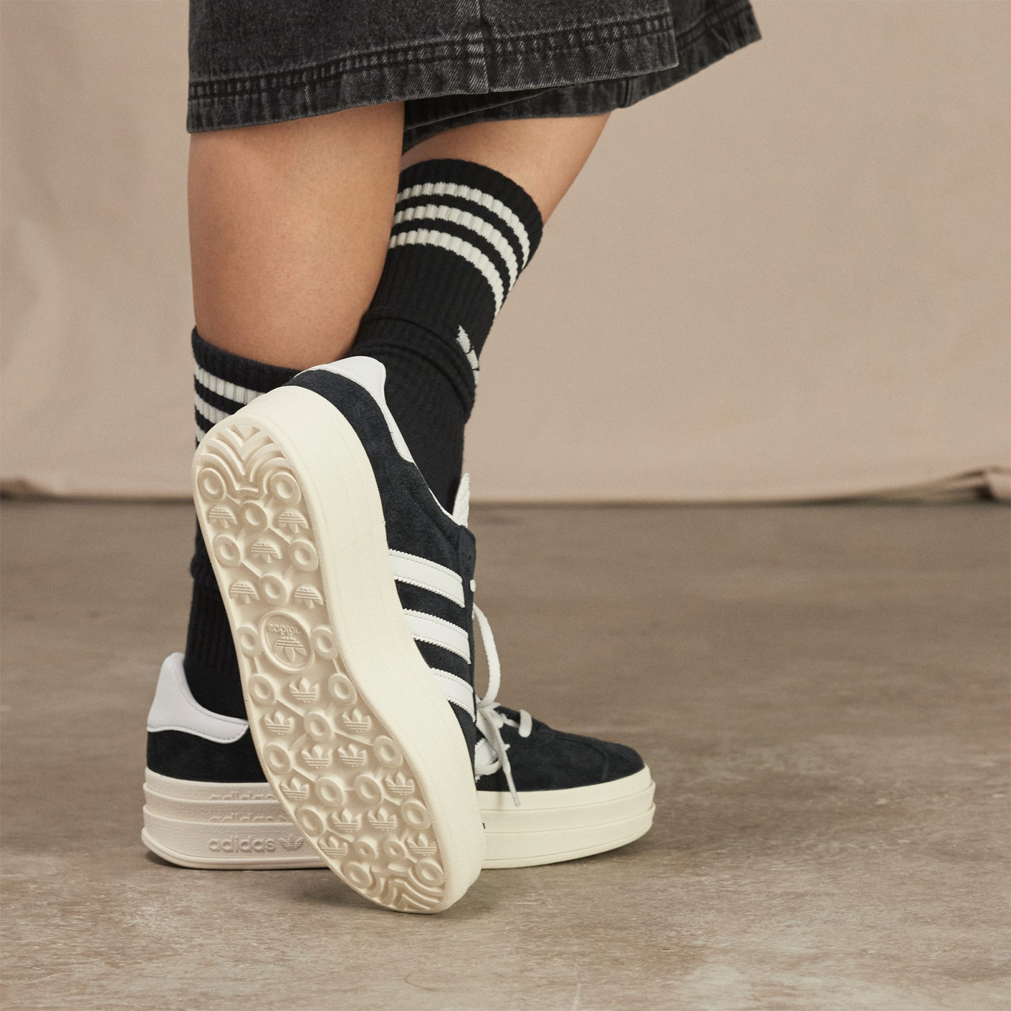 ZAPATILLAS ADIDAS GAZELLE BOLD HQ6912_A - 5