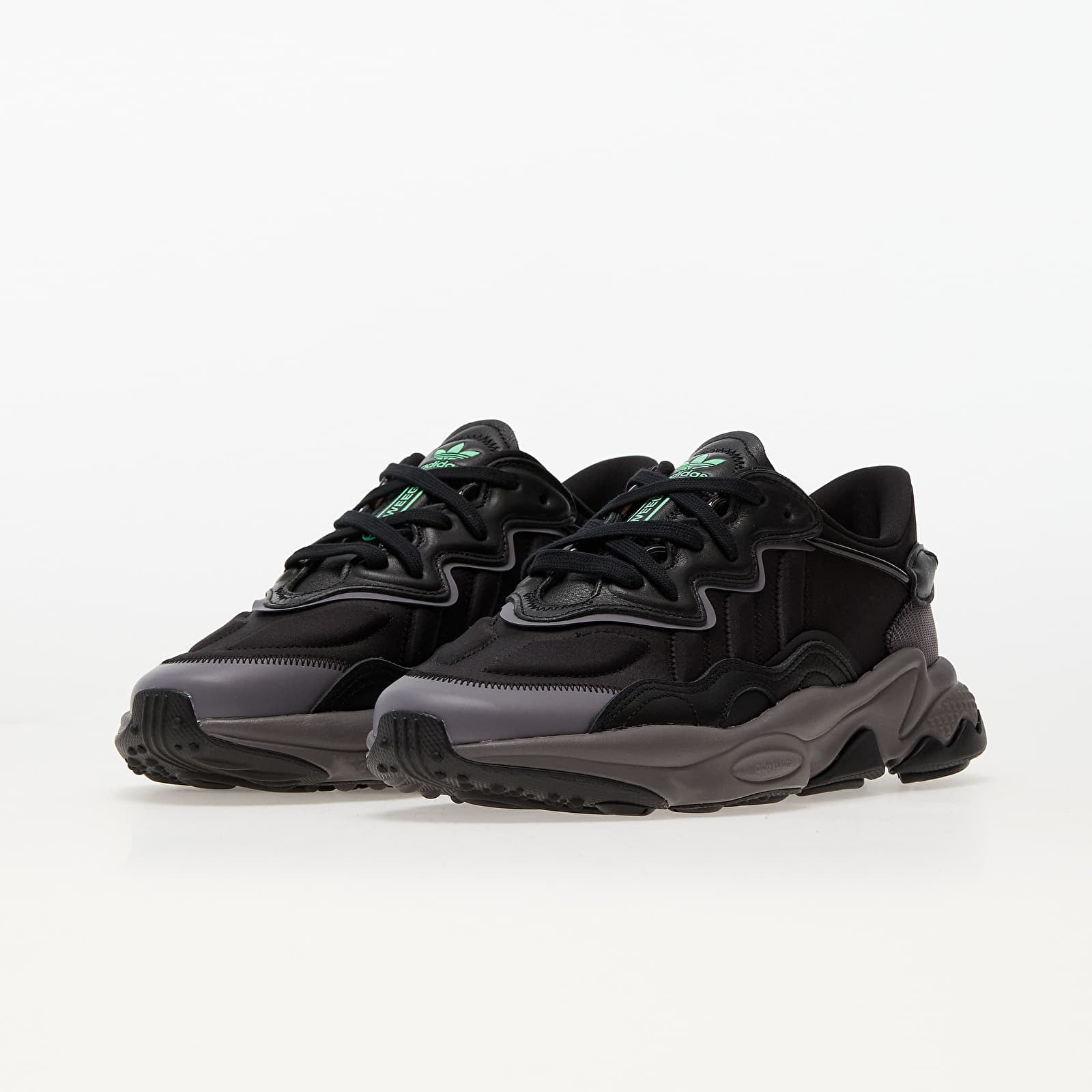 ZAPATILLA ADIDAS OSWEEGO BLACK CHARCOAL SCREAMING GREEN HR1168_A