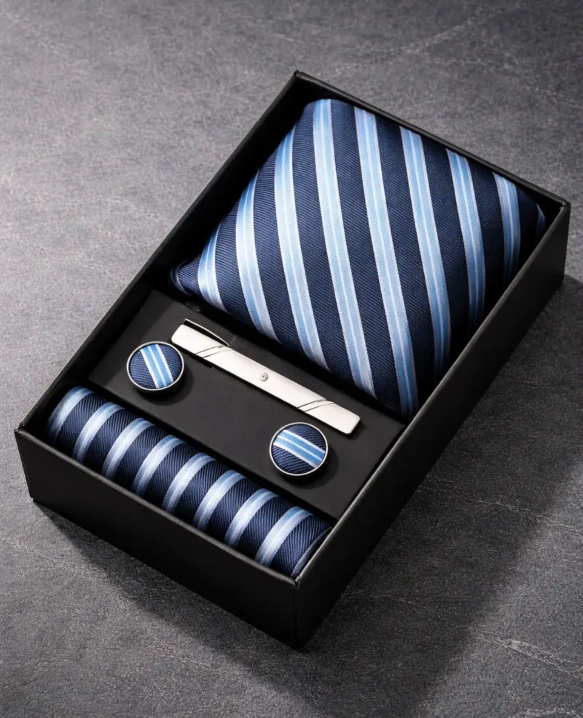 SET CORBATA PISA CORBATA GEMELOS Y PAÑUELO CELESTE RAYAS - 2