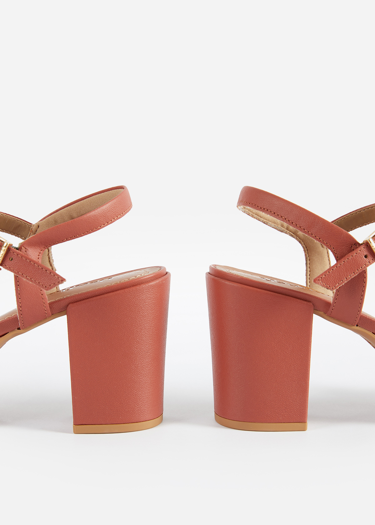 SANDALIAS MUJER USAFLEX CUERO ROJO VERANO TACÓN PLATAFORMA CON HEBILLA USA AE3401ROJ - 3