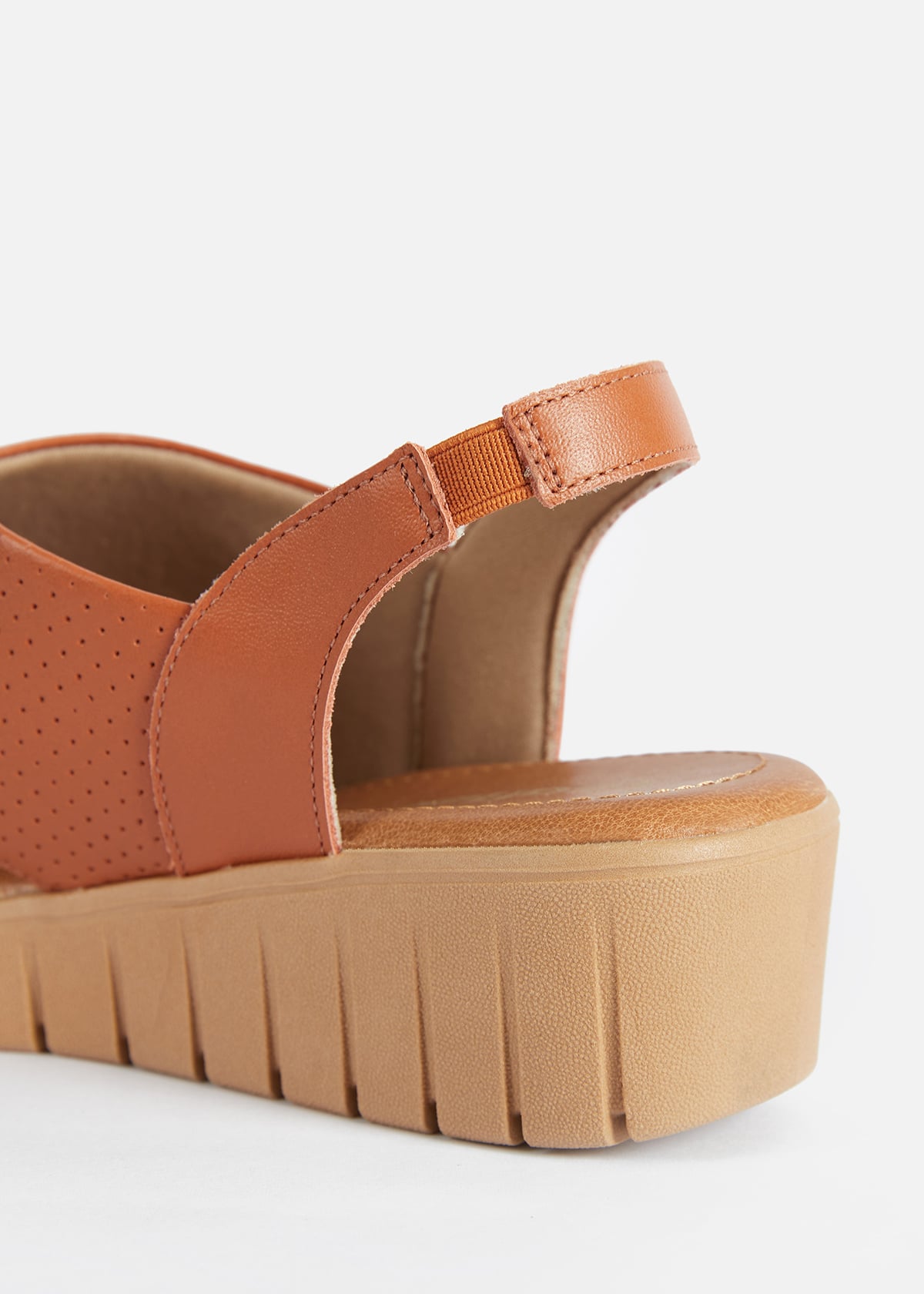 SANDALIAS MUJER USAFLEX CUERO CARAMELO VERANO TACÓN PLATAFORMA CON ELÁSTICO USA AE0502CAR - 3