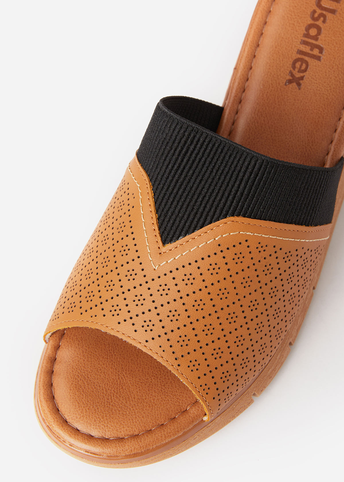 SANDALIAS MUJER USAFLEX CUERO MOSTAZA TACÓN PLATAFORMA CON DETALLES LÁSER USA AD1910MOS - 4