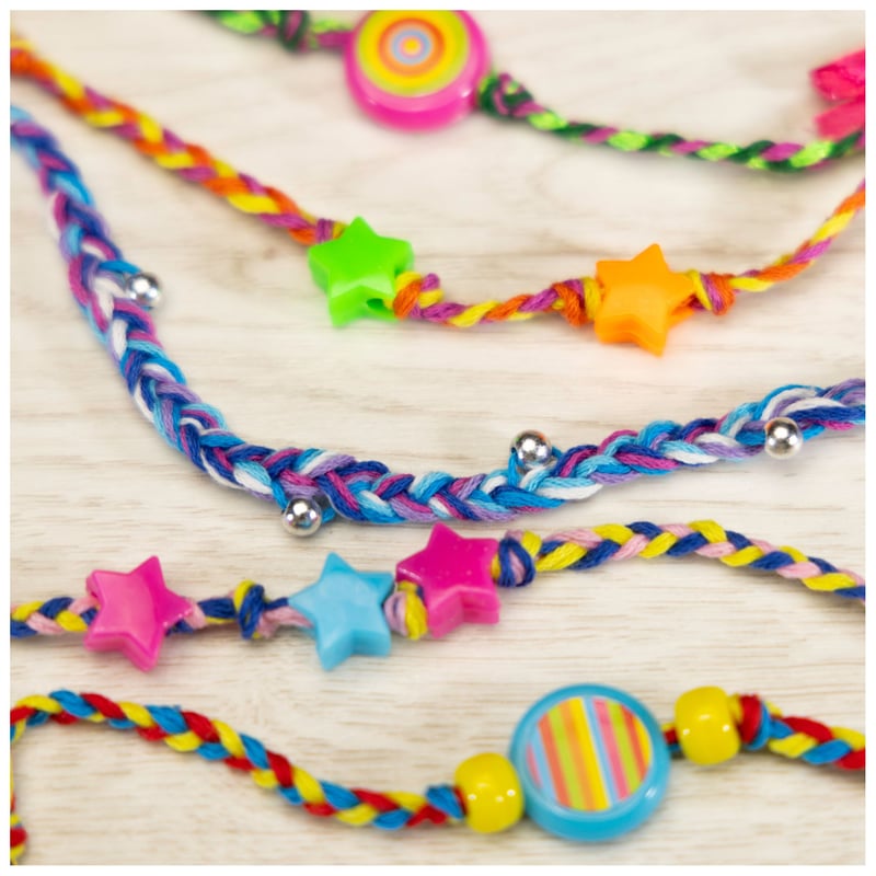 JUEGO DIDÁCTICO GALT MANUALIDADES FRIENDSHIP BRACELETS - 4