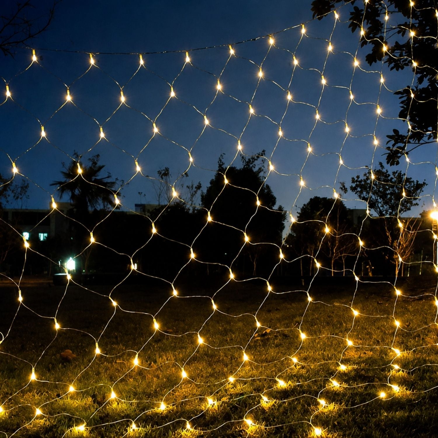 CORTINA MALLA DE LUCES LED 3X3M 360 LUCES CÁLIDAS CON 3 MODOS Y FUNCIÓN MUSICAL - 2