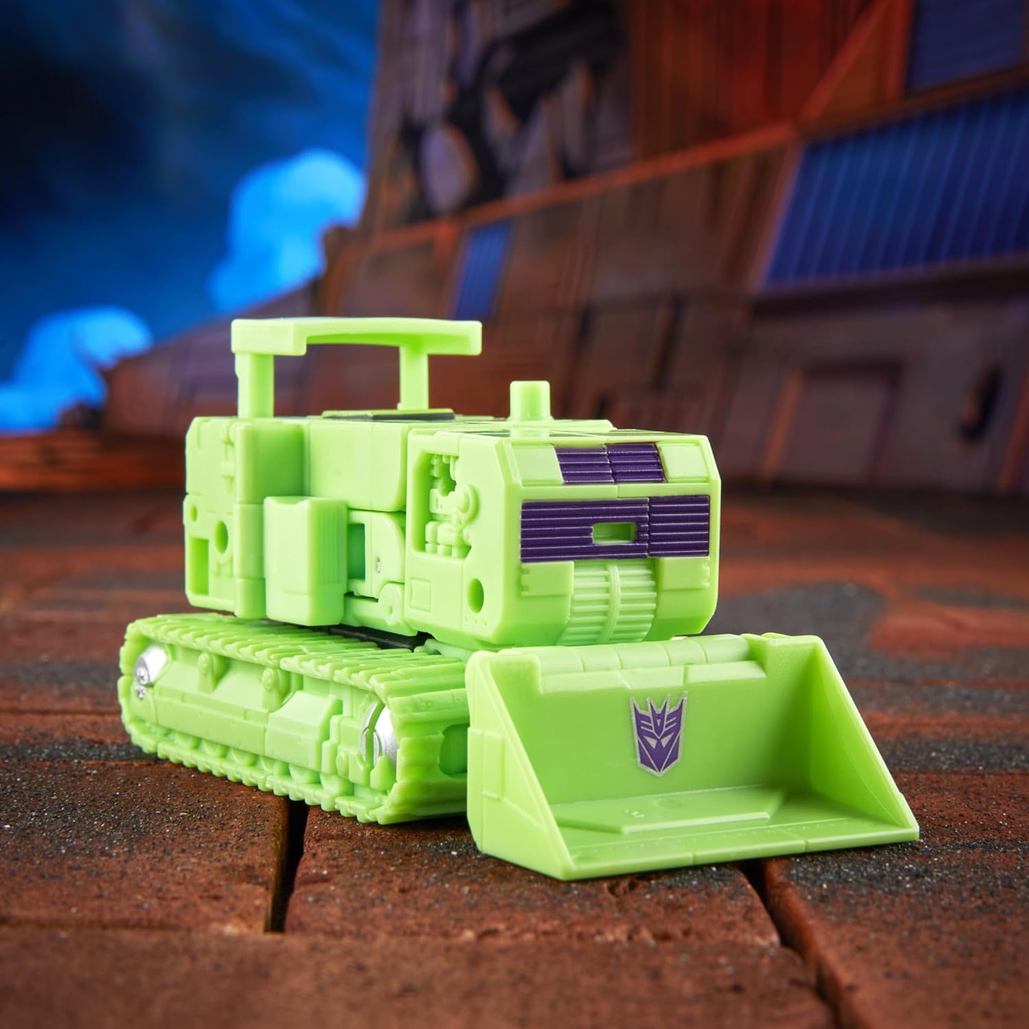 TRANSFORMERS TOYS STUDIO SERIES DELUXE CLASS THE MOVIE BONECRUSHER - 2
