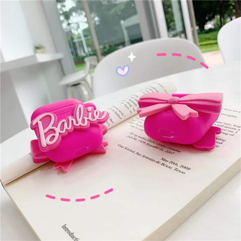 CASE BARBIE PARA AIRPODS PRO 1 Y 2 CON COLGANTE DE FELPA - 5