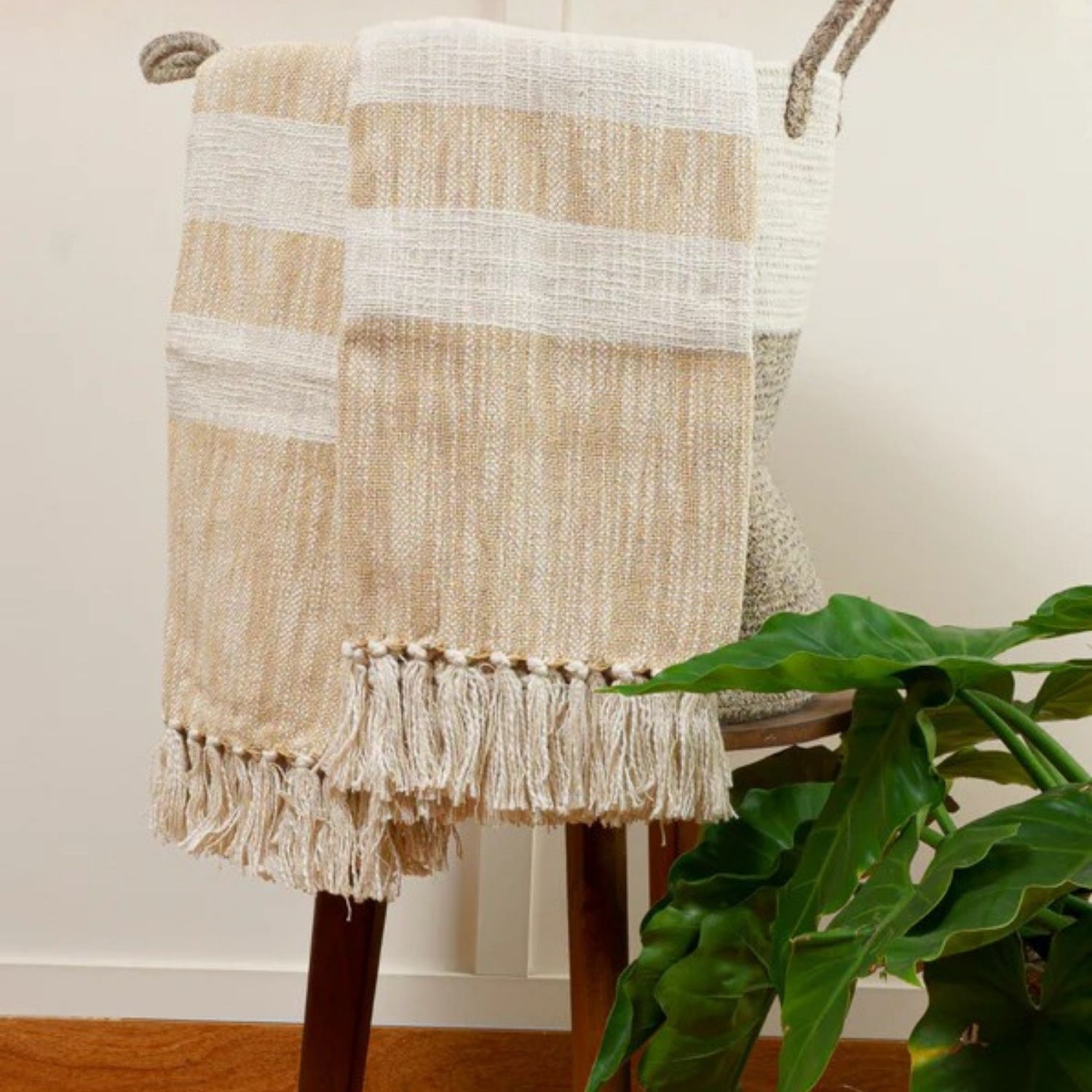 MANTA DE HILO FRANJA BEIGE - 1