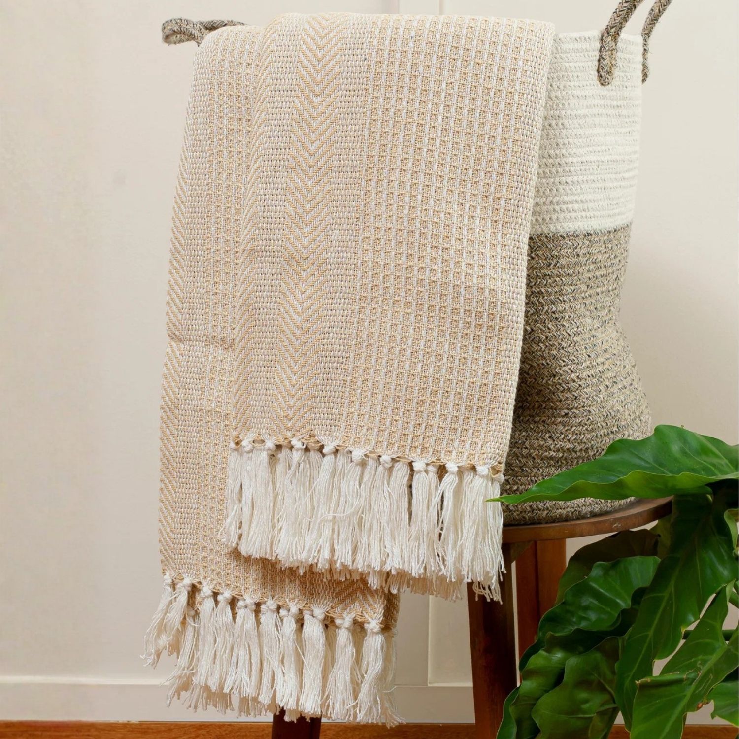 MANTA DE HILO JUMBO LISO BEIGE - 1