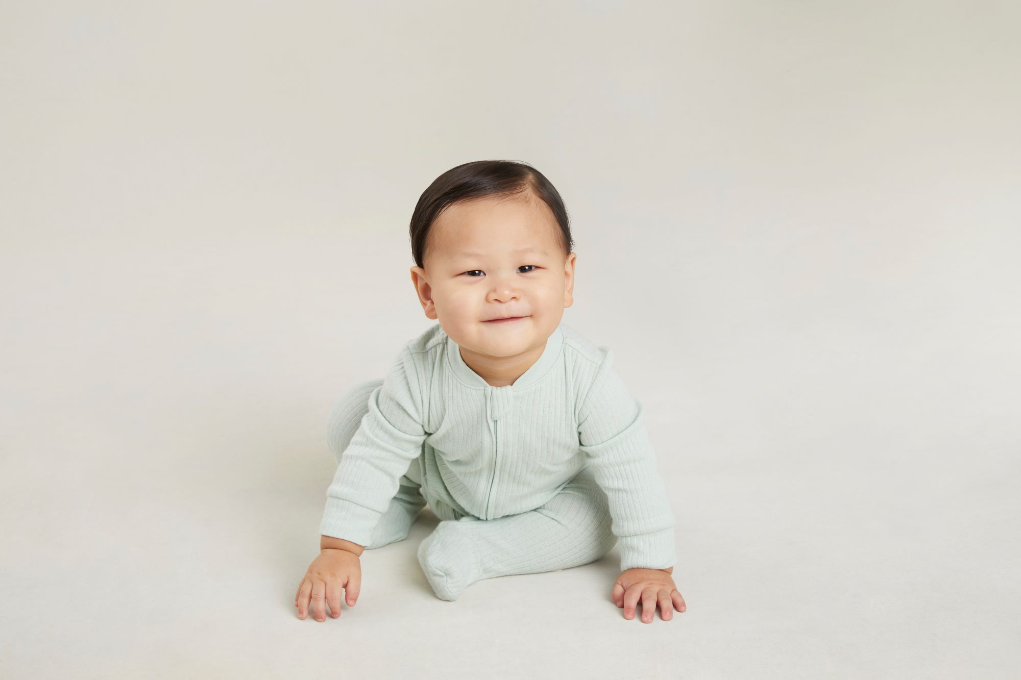 PIJAMA BEBÉ HUGGIES NIÑO VERDE SUTIL 3 MESES - 1