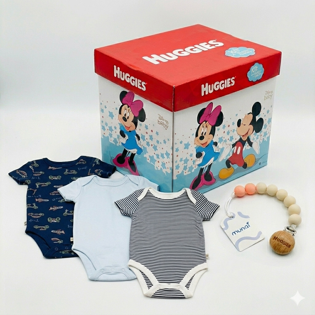 BODY NIÑO HUGGIES PACK X3 ALGODÓN ORGÁNICO AZUL 6 MESES + PORTACHUPÓN Y CAJA DISNEY DE REGALO - 1
