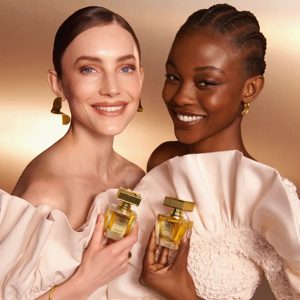 PERFUME GIORDANI GOLD ESSENZA+ BILLETERA CON CORREA ACCOLADE - 3