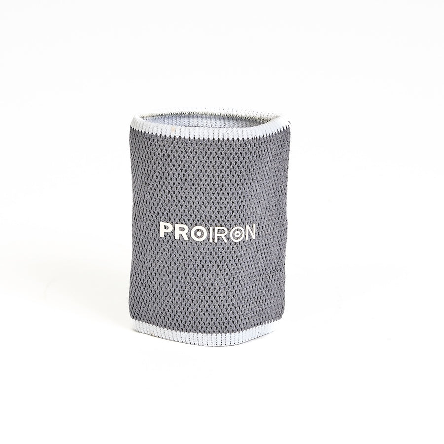 MUÑEQUERA DEPORTIVA DE FIBRA REFRESCANTE GRIS CON BLANCO PAR - 2