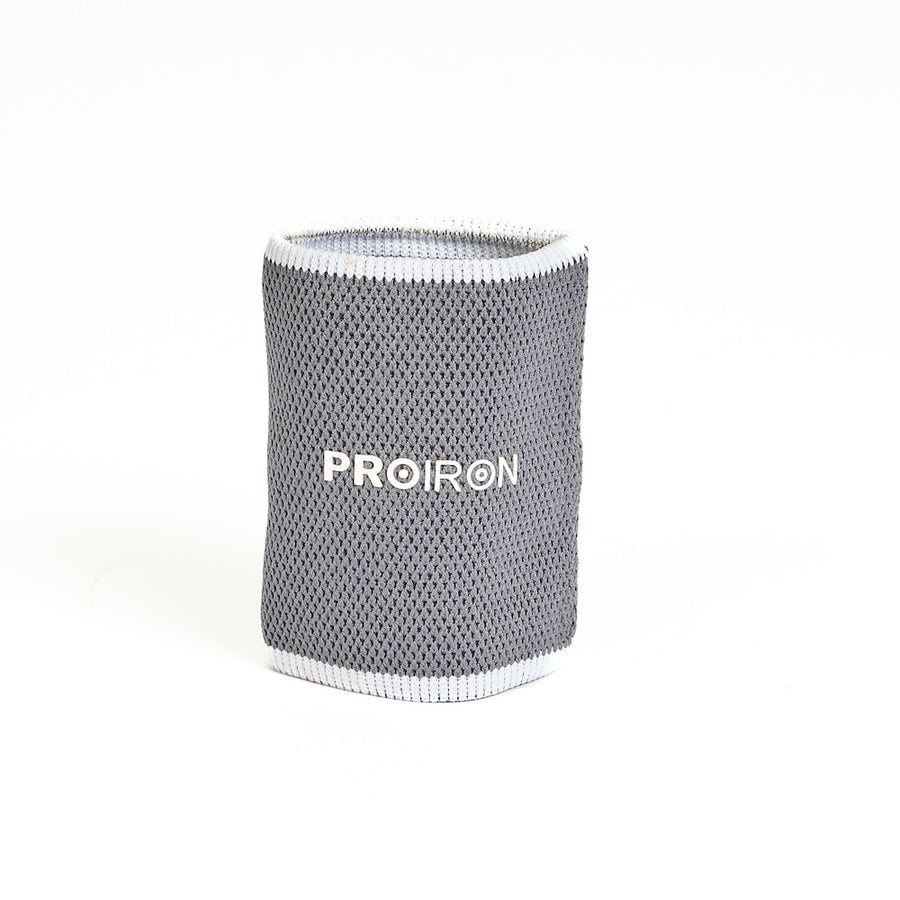 MUÑEQUERA DEPORTIVA DE FIBRA REFRESCANTE GRIS CON BLANCO - 2
