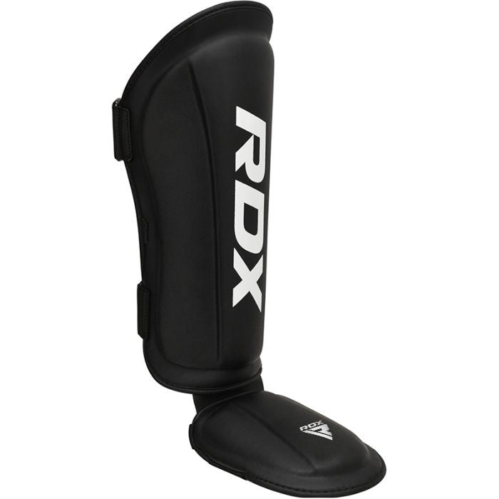 CANILLERAS CON EMPEINE PARA MUAY THAI T1 NEGRO - 3