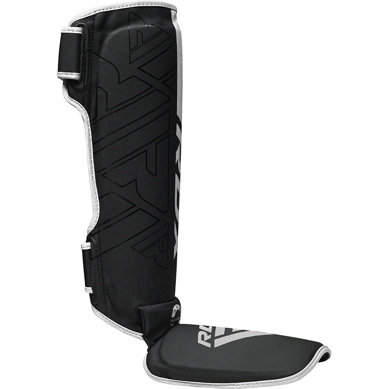 CANILLERAS CON EMPEINE PARA MUAY THAI Y MMA KARA F6 BLANCO - 5