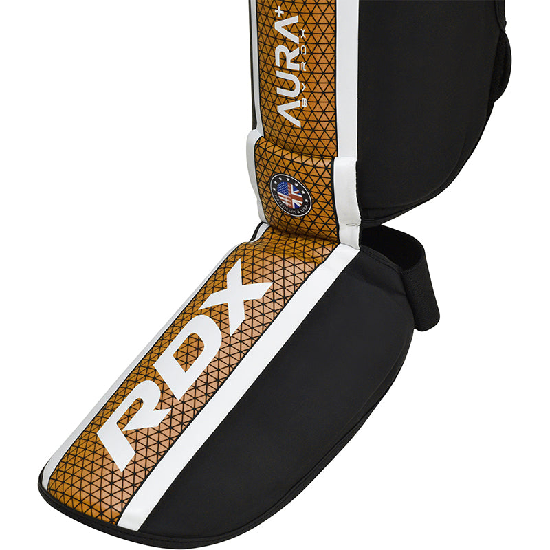 CANILLERAS CON EMPEINE PARA MUAY THAI AURA PLUS T17 DORADO - 5
