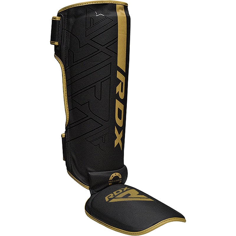 CANILLERAS CON EMPEINE PARA MUAY THAI Y MMA KARA F6 DORADO - 1