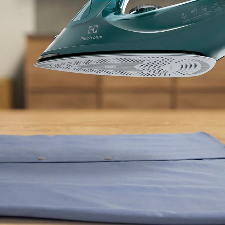 PLANCHA DE ROPA A VAPOR Y SECO ELECTROLUX EXPERIENCE ESI80 - 2