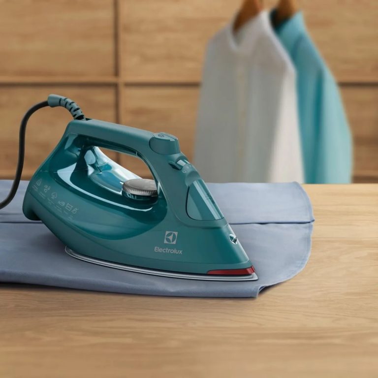 PLANCHA DE ROPA A VAPOR Y SECO ELECTROLUX EXPERIENCE ESI80 - 3