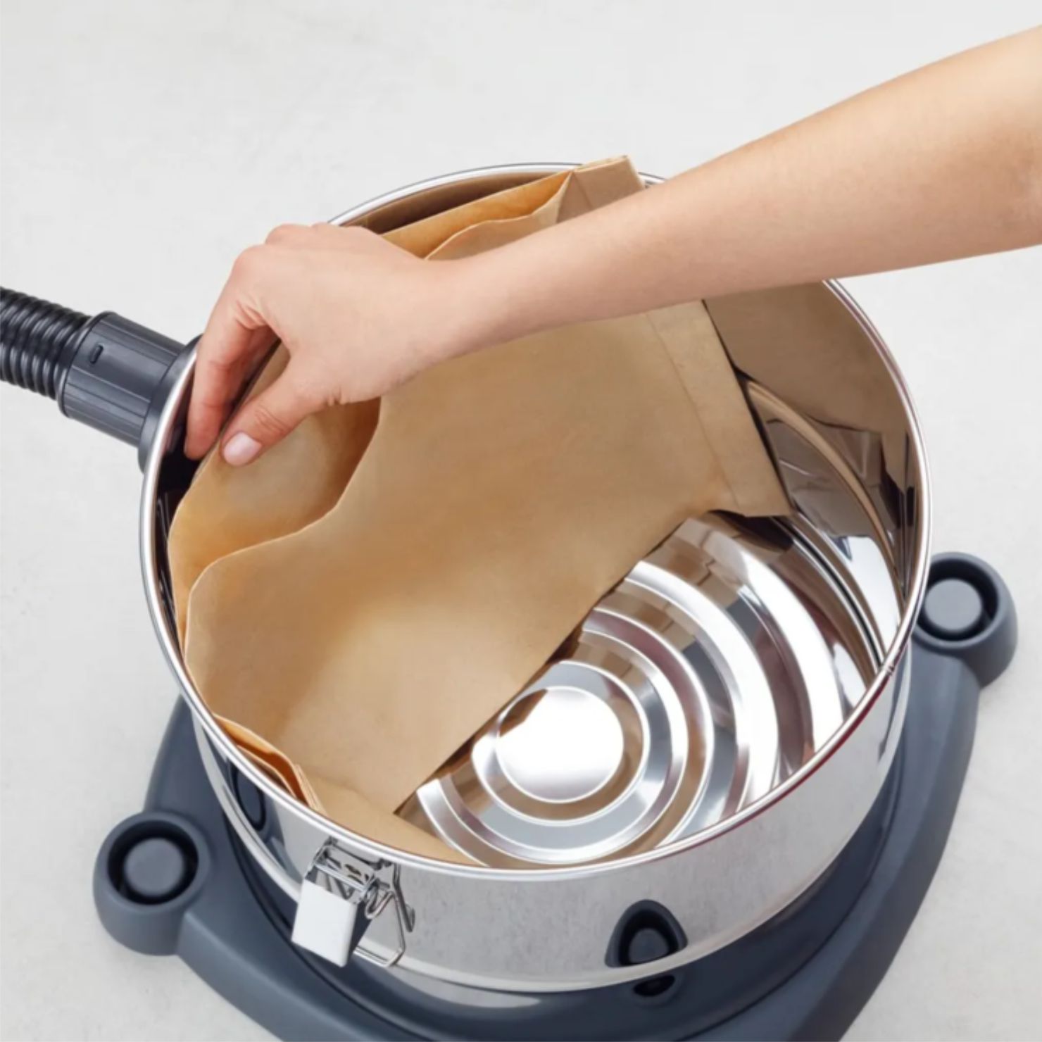 ASPIRADORA PARA AGUA Y POLVO ELECTROLUX GT20I 1800W 20L CON THERMOCONTROL - 5
